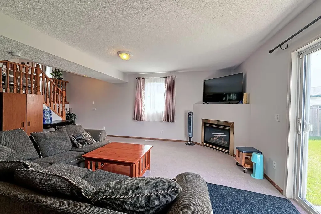 234 Martinvalley Mews NE Calgary AB T3J 4W3