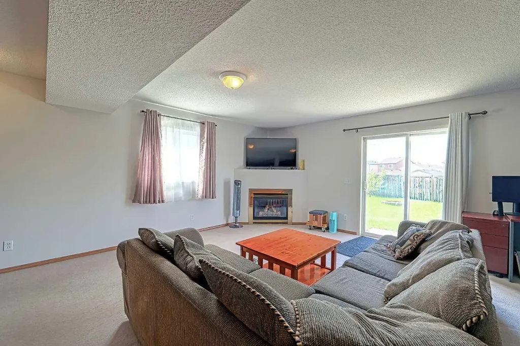 234 Martinvalley Mews NE Calgary AB T3J 4W3