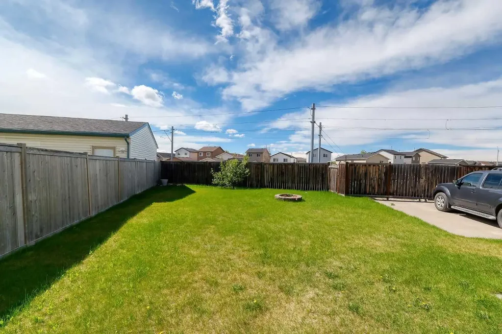 234 Martinvalley Mews NE Calgary AB T3J 4W3