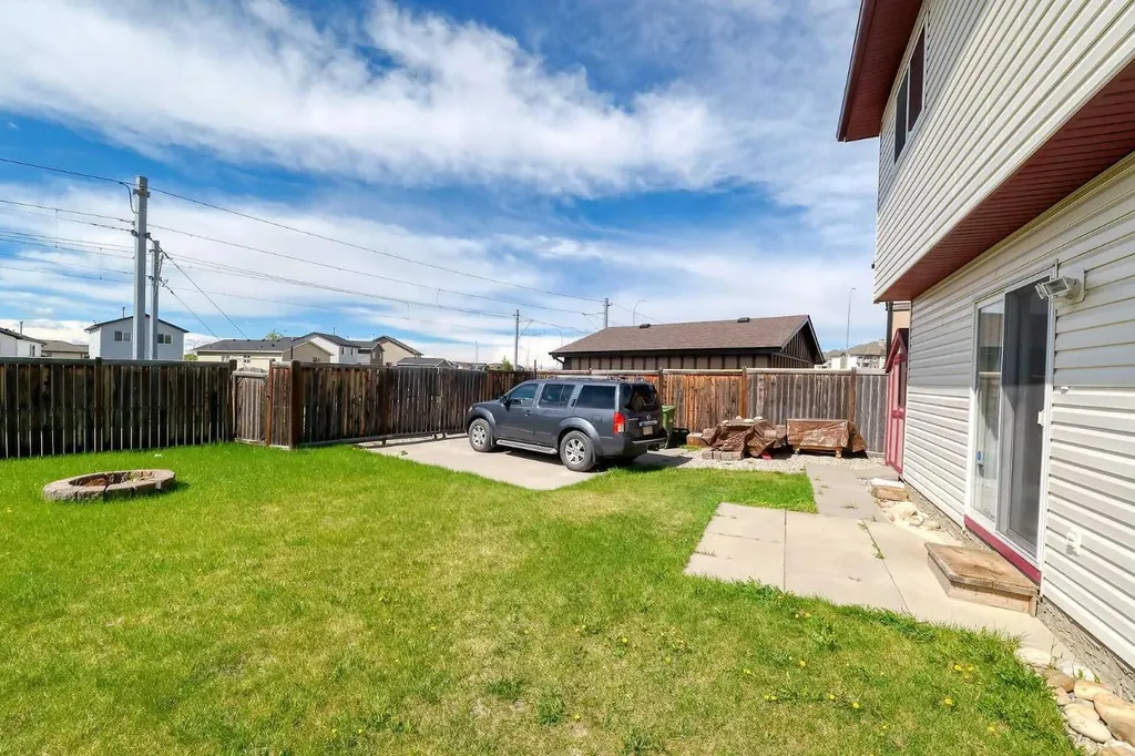234 Martinvalley Mews NE Calgary AB T3J 4W3