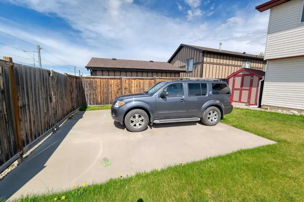 234 Martinvalley Mews NE Calgary AB T3J 4W3