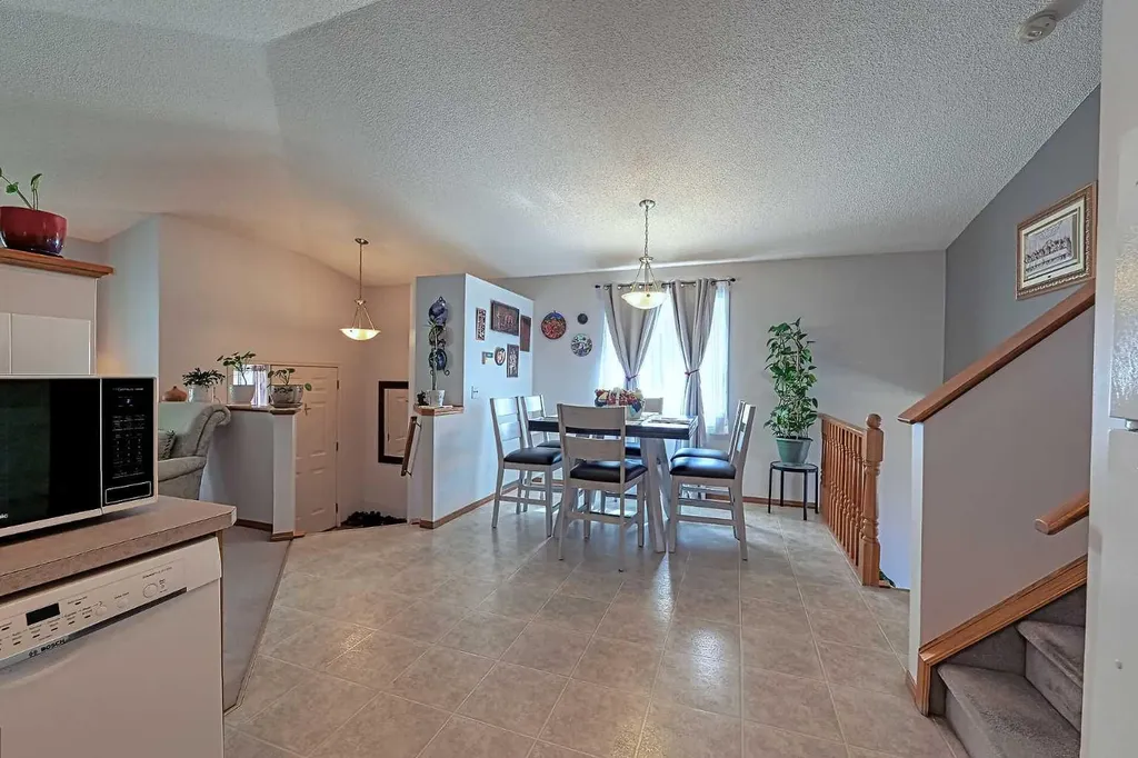 234 Martinvalley Mews NE Calgary AB T3J 4W3