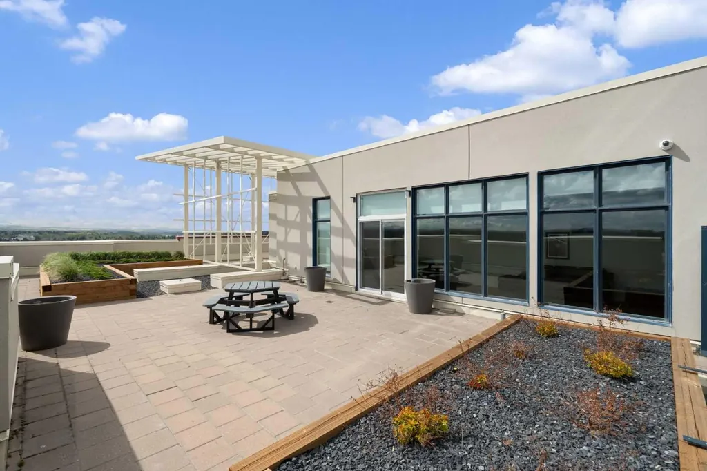 8880 Horton Road SW Calgary AB T2V 2W3