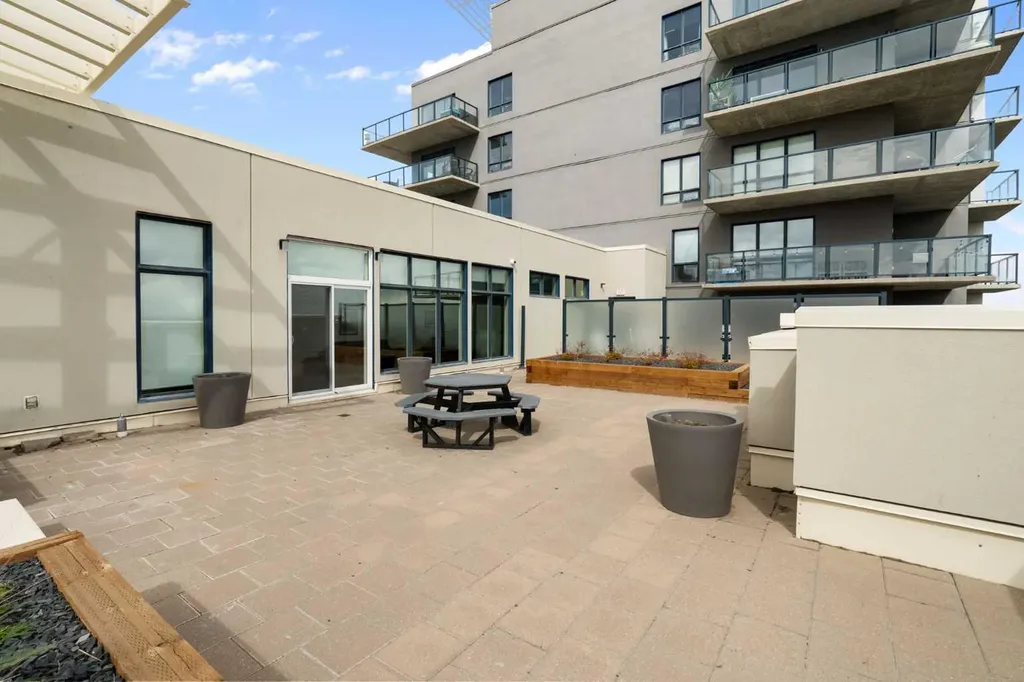 8880 Horton Road SW Calgary AB T2V 2W3