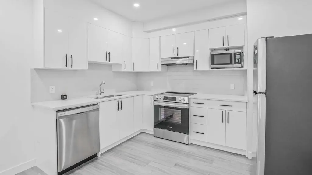 34 Lucas Terrace NW Calgary AB T3P1P9
