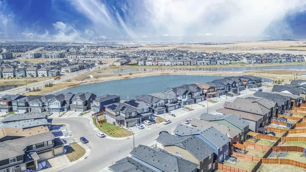 34 Lucas Terrace NW Calgary AB T3P1P9