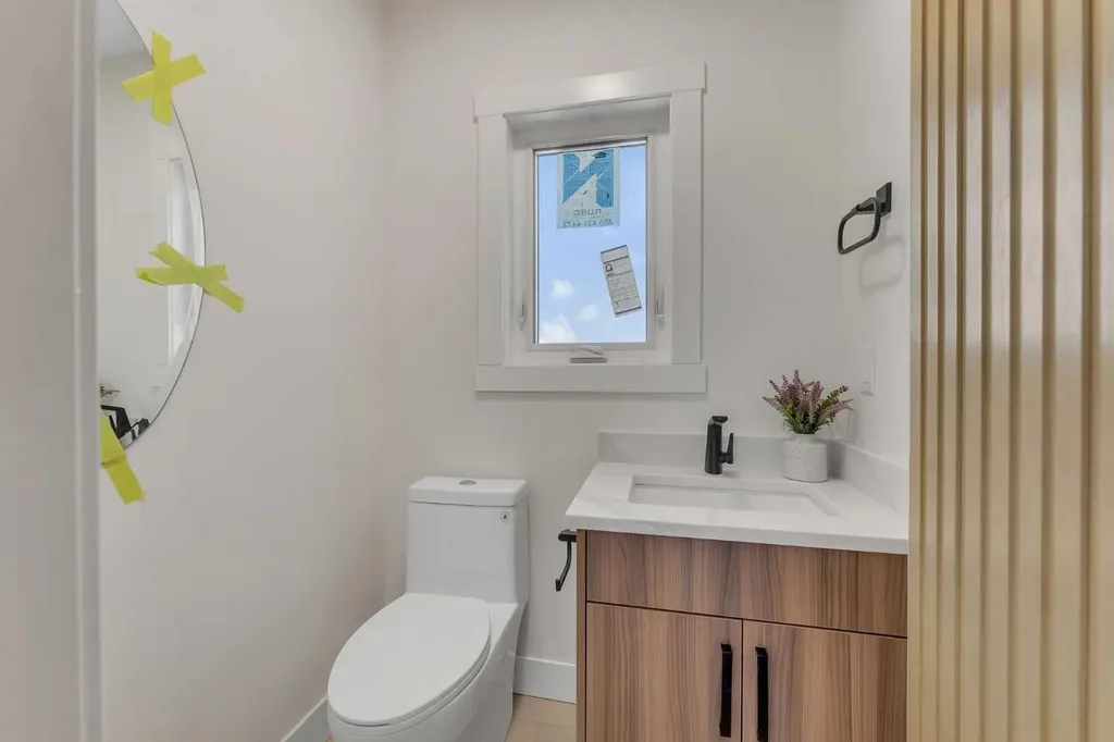 8850 48 Street NE Calgary AB T3J 5N8