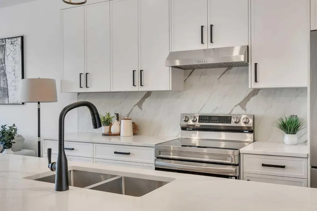 8850 48 Street NE Calgary AB T3J 5N8