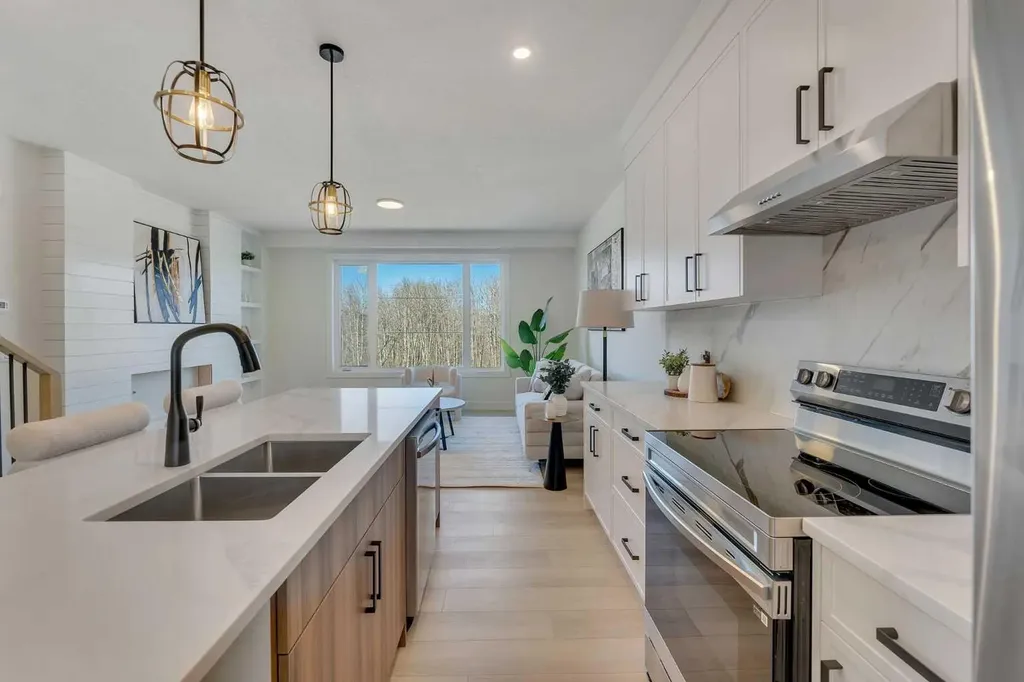 8850 48 Street NE Calgary AB T3J 5N8