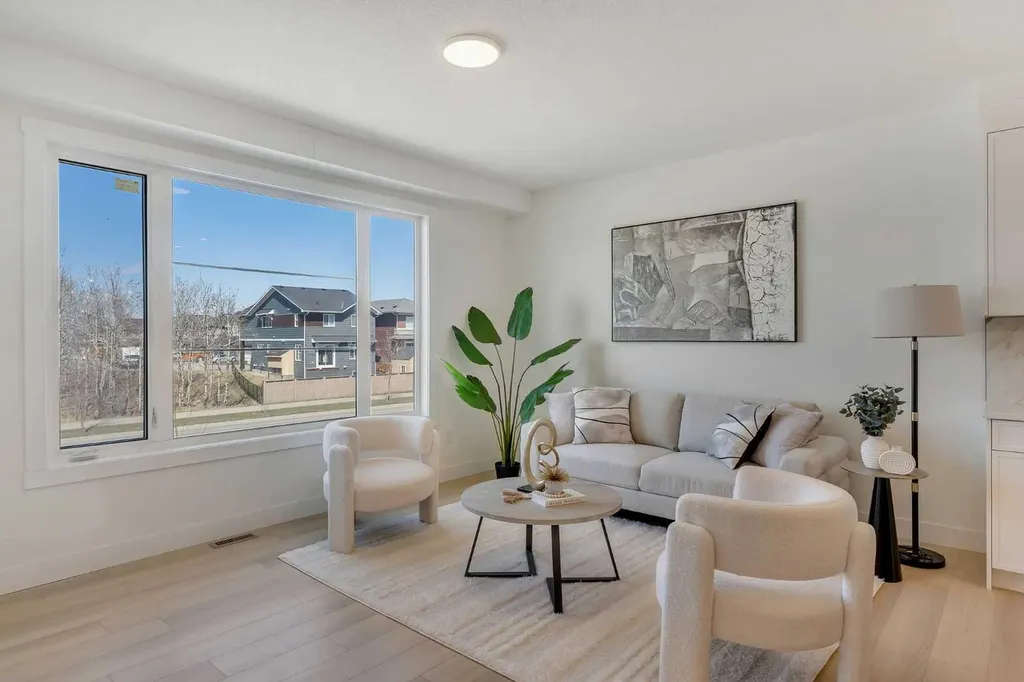 8850 48 Street NE Calgary AB T3J 5N8