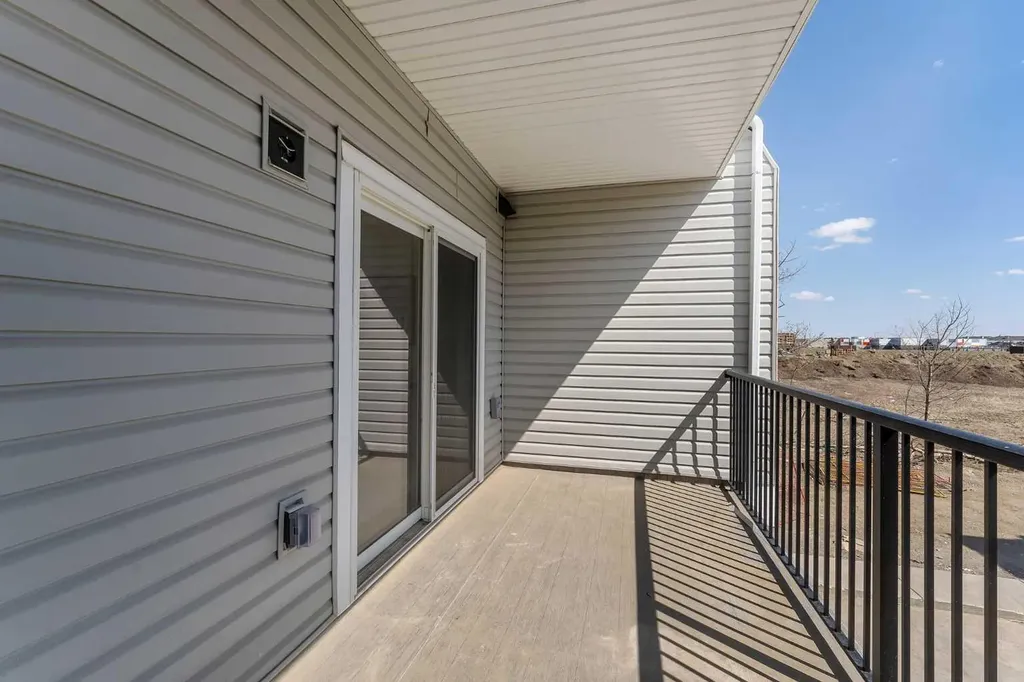 8850 48 Street NE Calgary AB T3J 5N8