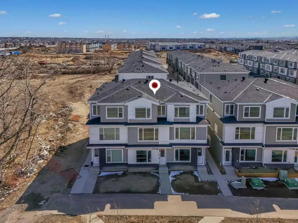 8850 48 Street NE Calgary AB T3J 5N8