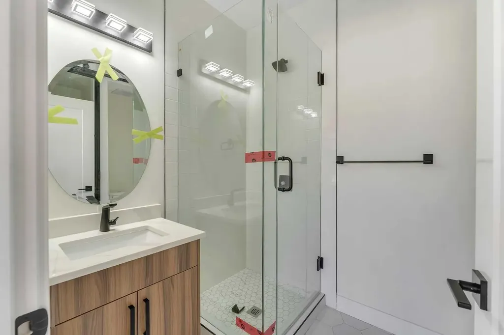 8850 48 Street NE Calgary AB T3J 5N8