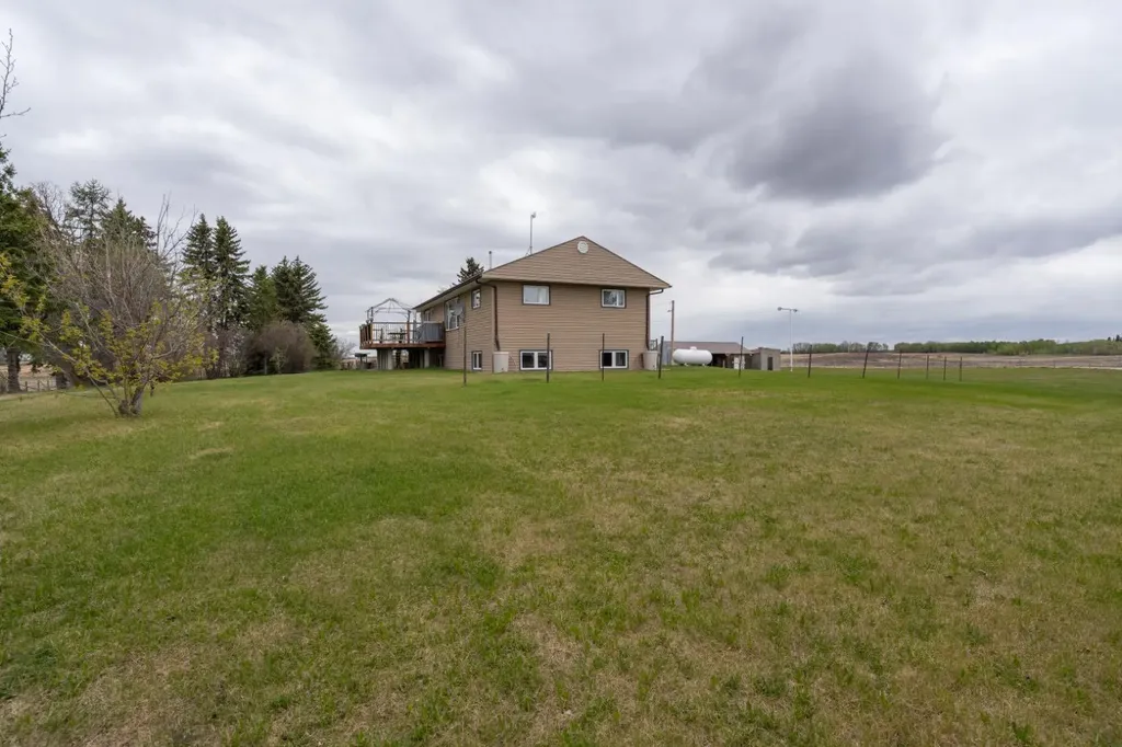 48107 Range Road 220 Rural Camrose County AB T0B 0G0