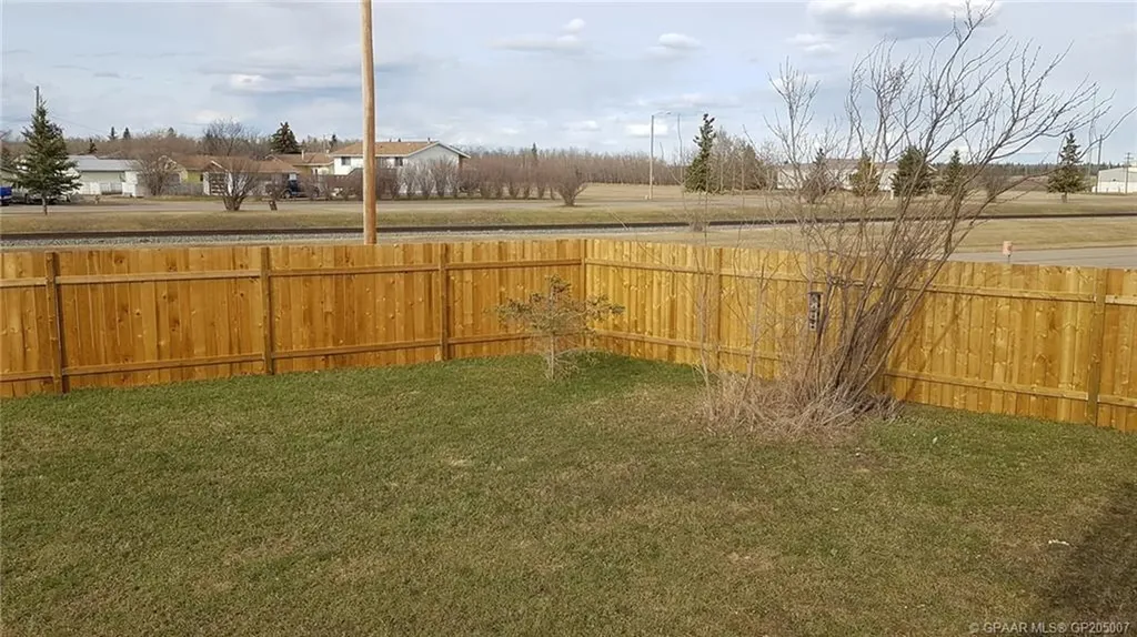 10008 98 Street Nampa AB T0H 2R0