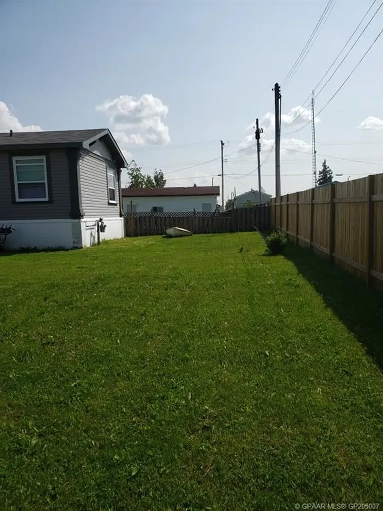 10008 98 Street Nampa AB T0H 2R0
