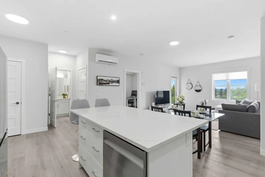 81 Arbour Lake View NW Calgary AB T3G 0H4