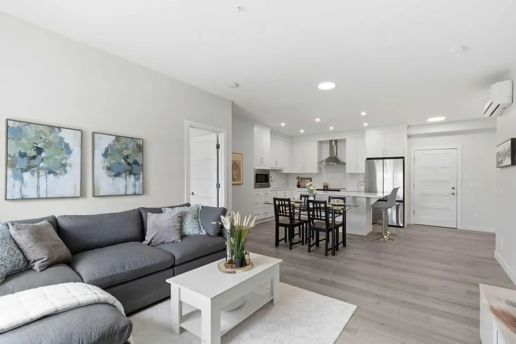 81 Arbour Lake View NW Calgary AB T3G 0H4
