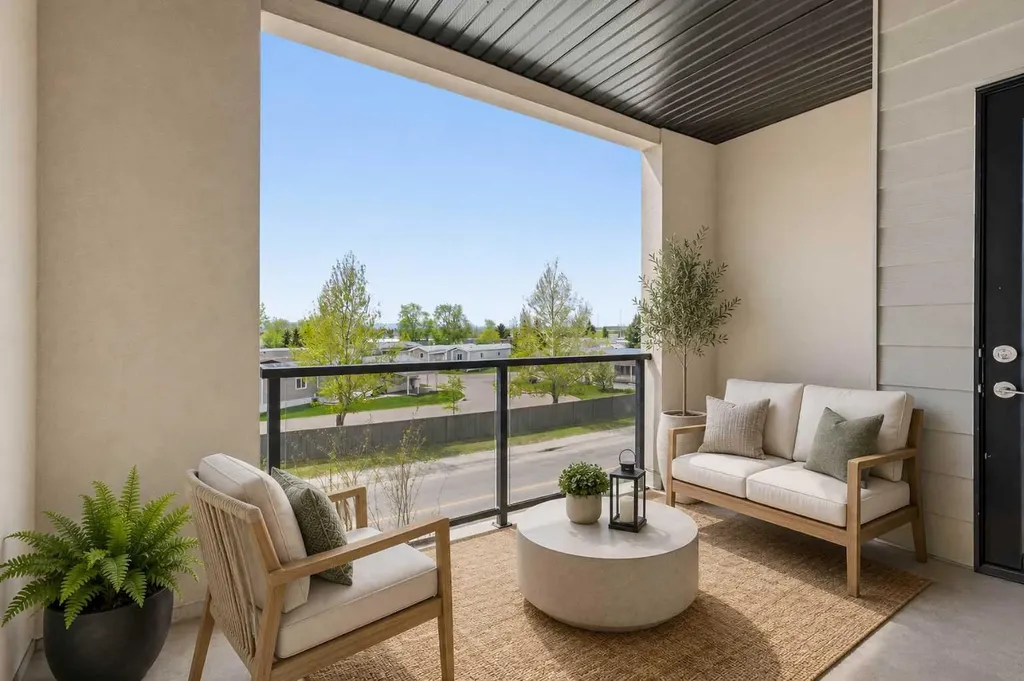 81 Arbour Lake View NW Calgary AB T3G 0H4