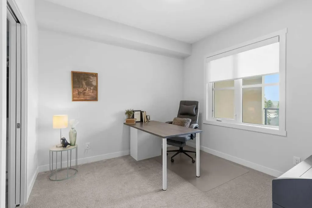 81 Arbour Lake View NW Calgary AB T3G 0H4