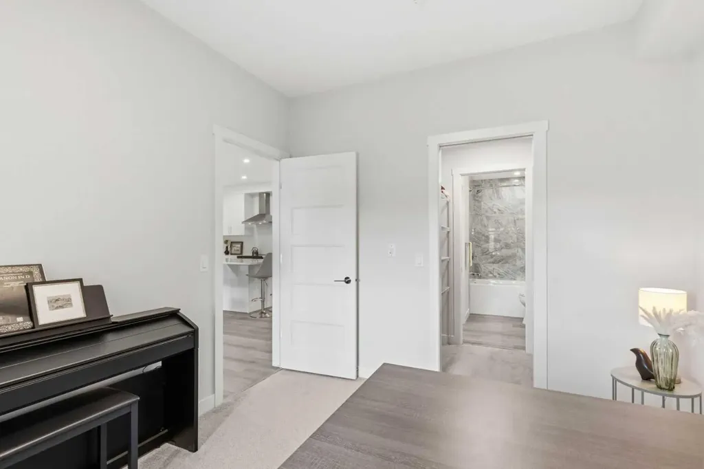 81 Arbour Lake View NW Calgary AB T3G 0H4