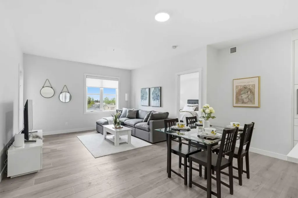 81 Arbour Lake View NW Calgary AB T3G 0H4
