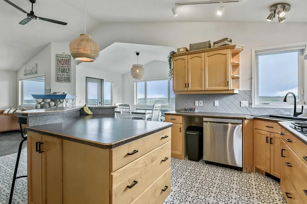 290098 48 Street W Rural Foothills County AB T1S 7A6