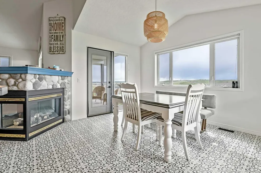 290098 48 Street W Rural Foothills County AB T1S 7A6
