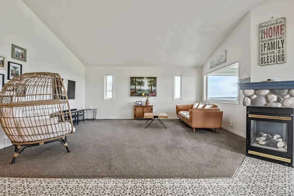 290098 48 Street W Rural Foothills County AB T1S 7A6