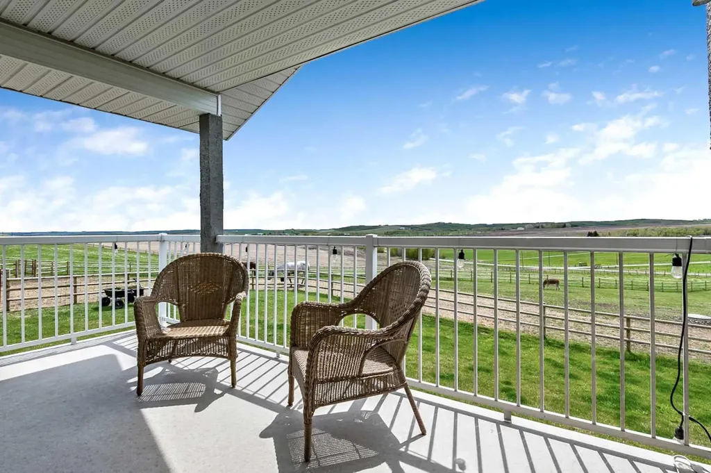 290098 48 Street W Rural Foothills County AB T1S 7A6