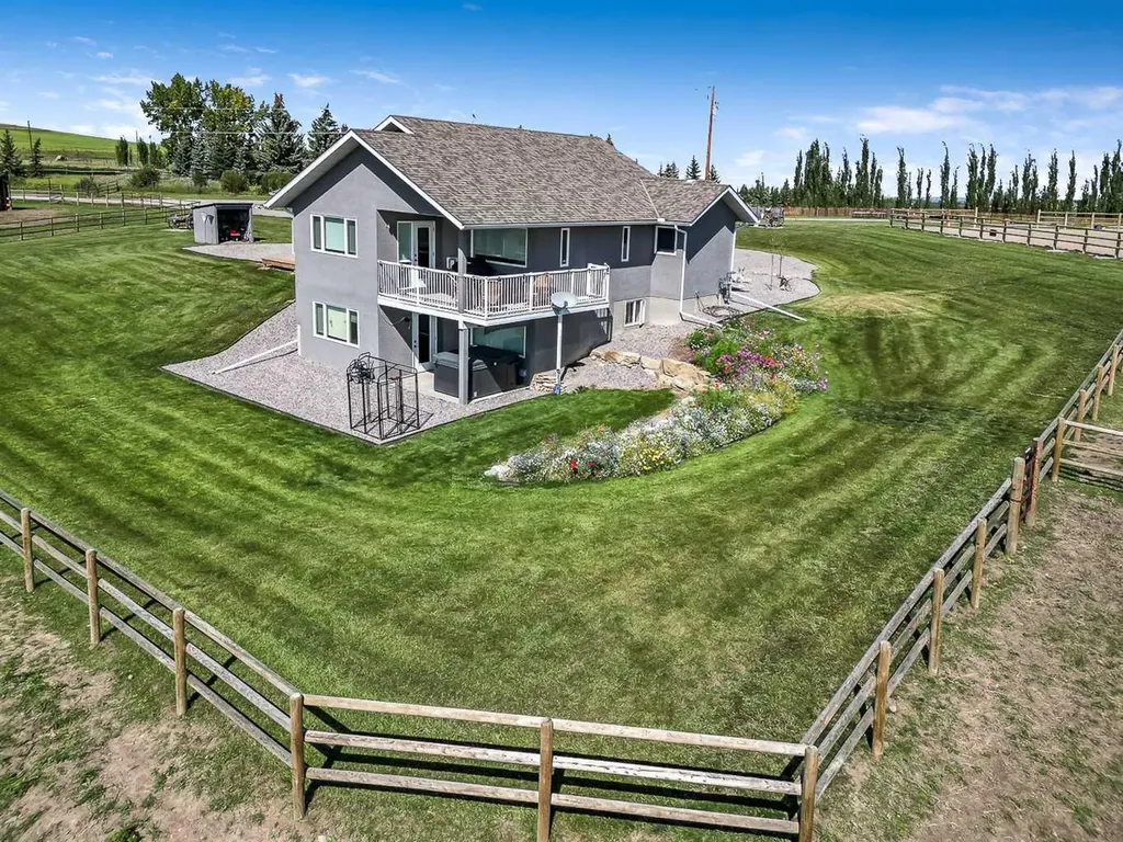 290098 48 Street W Rural Foothills County AB T1S 7A6
