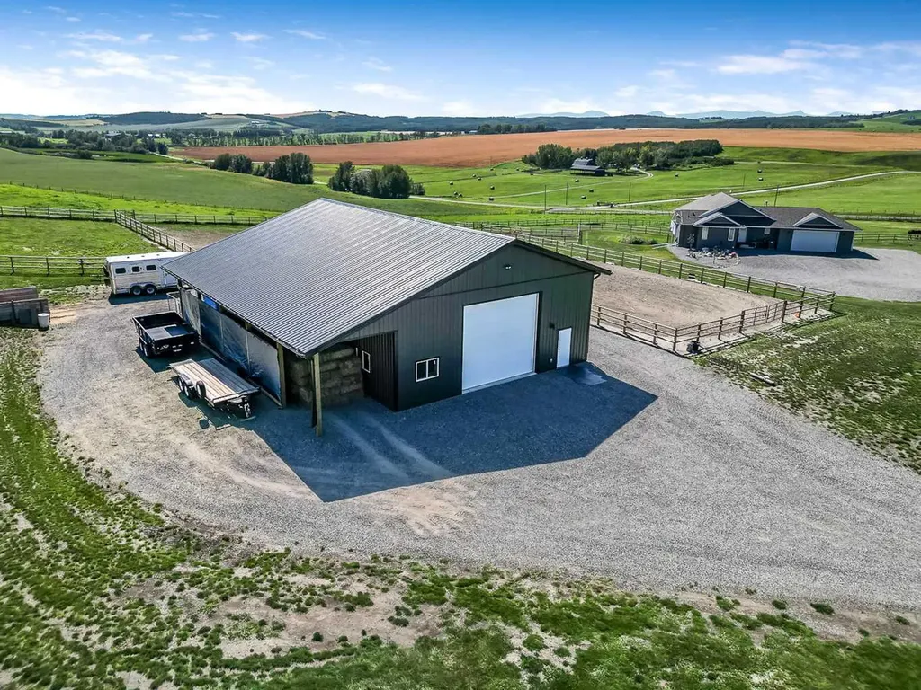 290098 48 Street W Rural Foothills County AB T1S 7A6