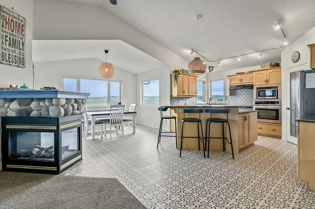 290098 48 Street W Rural Foothills County AB T1S 7A6