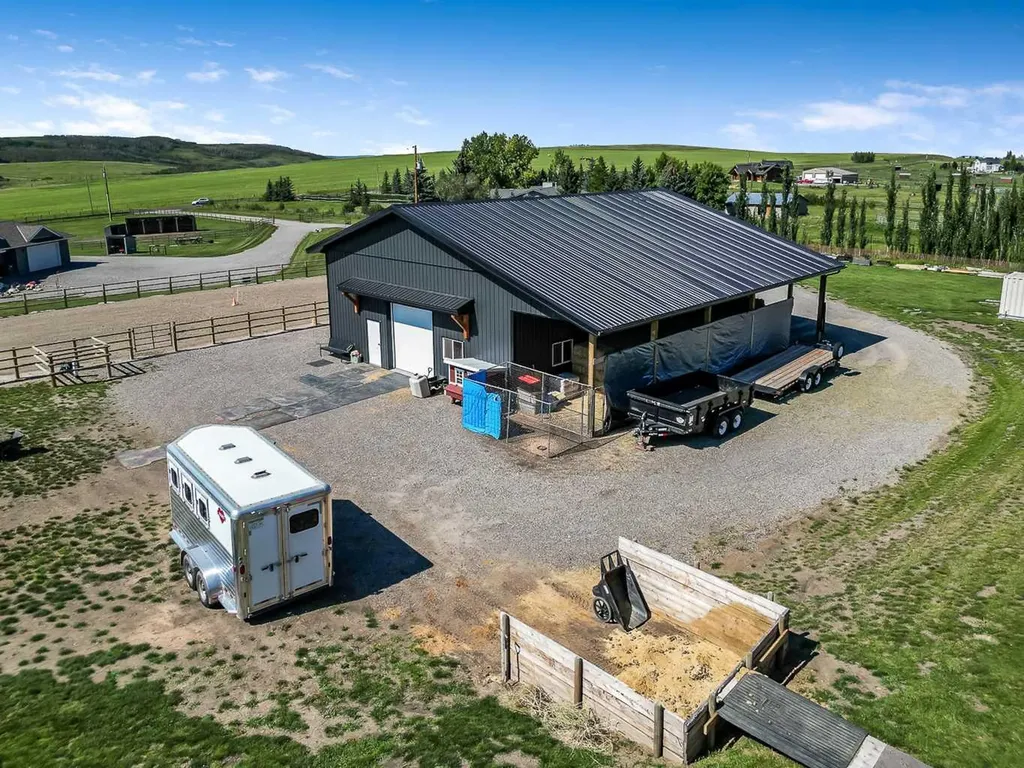 290098 48 Street W Rural Foothills County AB T1S 7A6