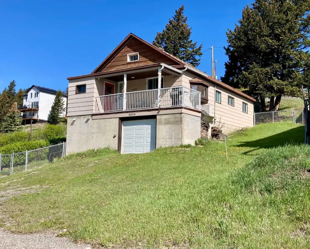 6525 21 Avenue Coleman AB T0K 0M0