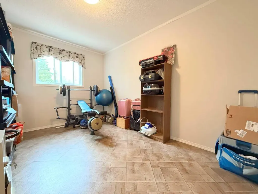 682001A Range Road 222.9 Rural Athabasca County AB T9S 2B8