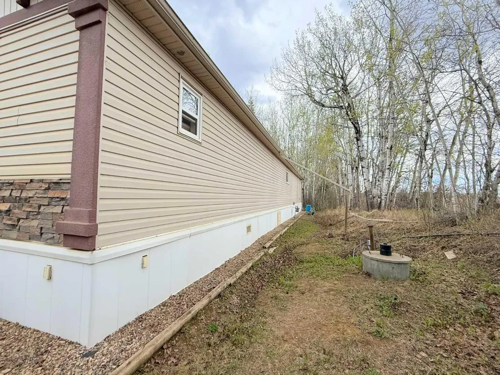 682001A Range Road 222.9 Rural Athabasca County AB T9S 2B8