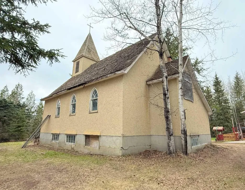 682001A Range Road 222.9 Rural Athabasca County AB T9S 2B8