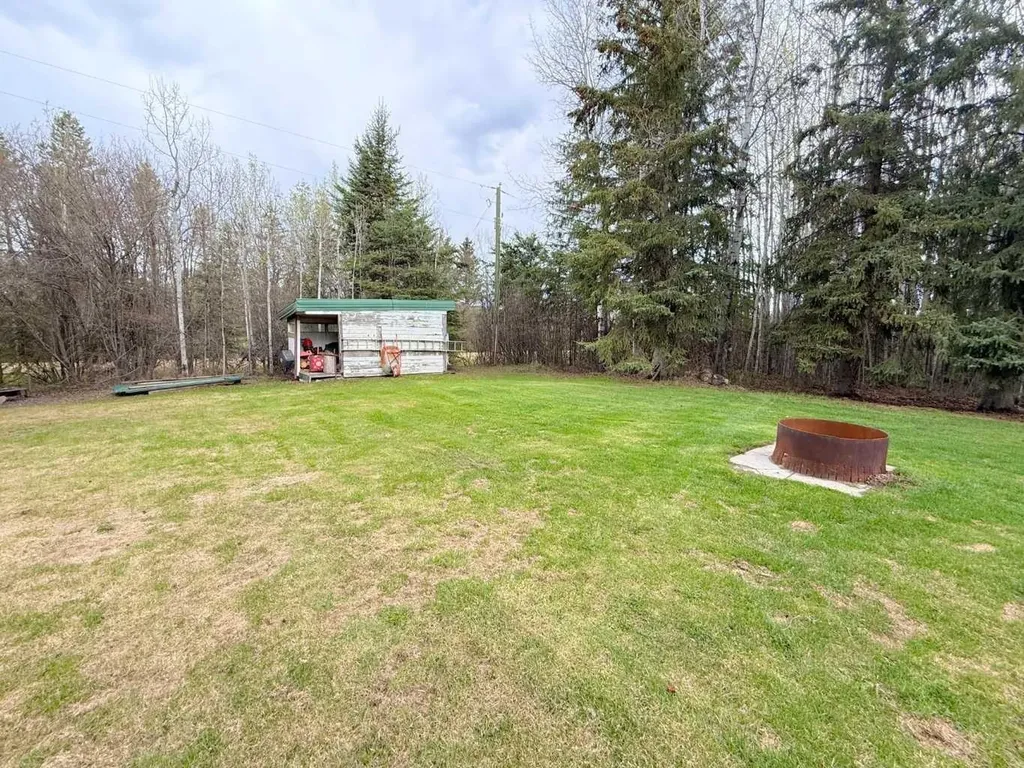 682001A Range Road 222.9 Rural Athabasca County AB T9S 2B8