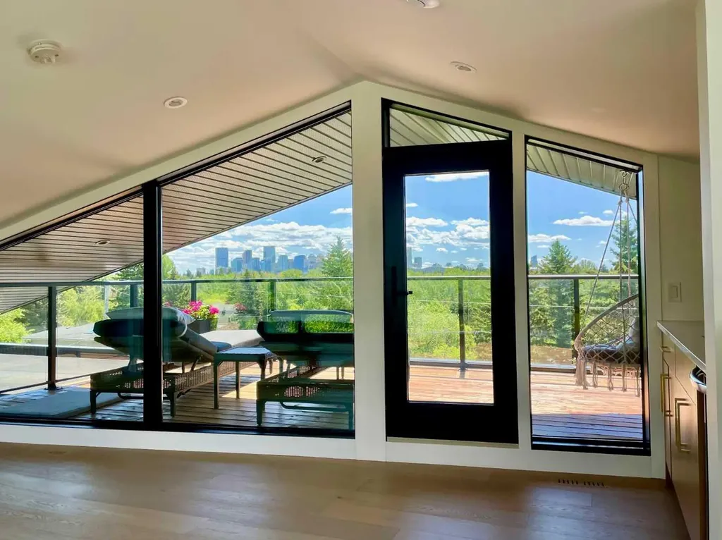 159 Rosery Drive NW Calgary AB T2K 1L8