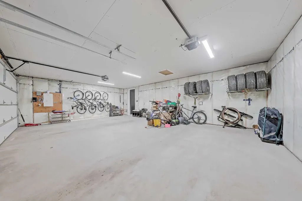 159 Rosery Drive NW Calgary AB T2K 1L8