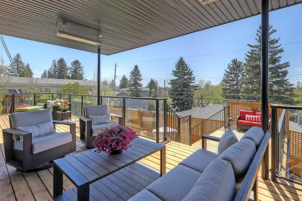 159 Rosery Drive NW Calgary AB T2K 1L8