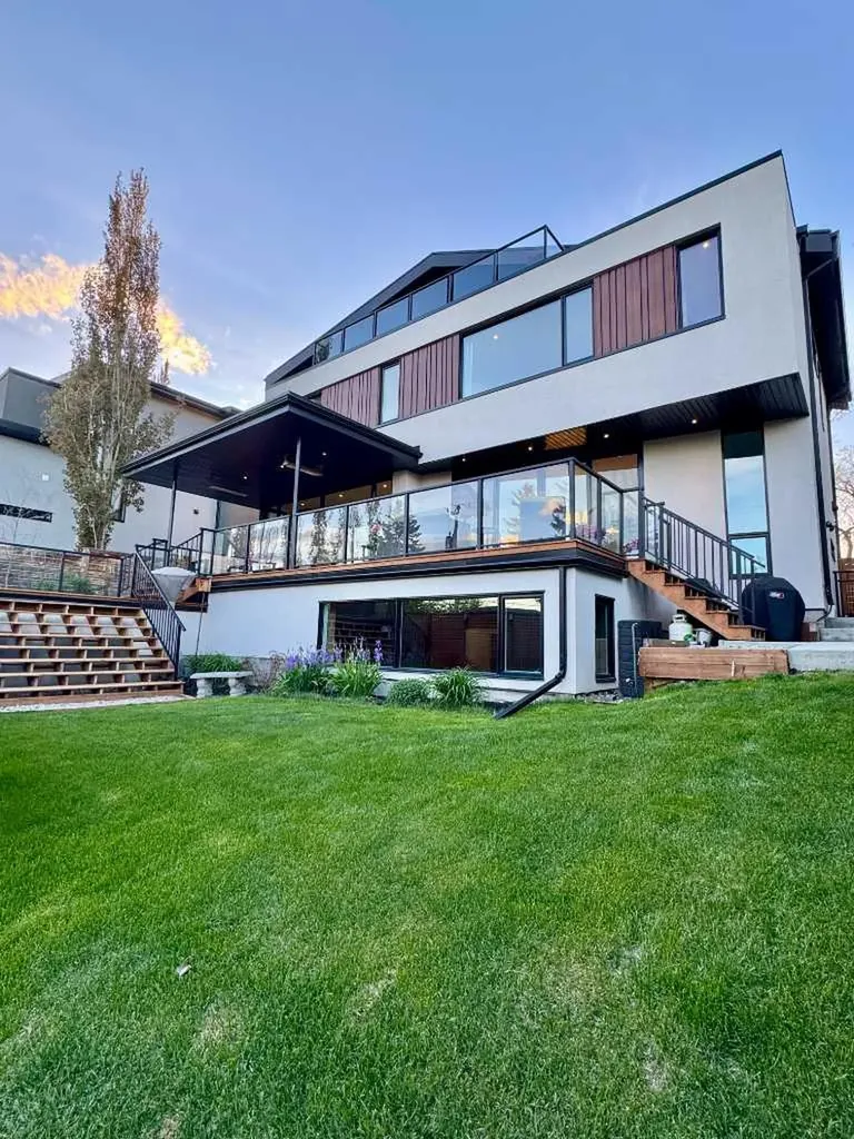 159 Rosery Drive NW Calgary AB T2K 1L8