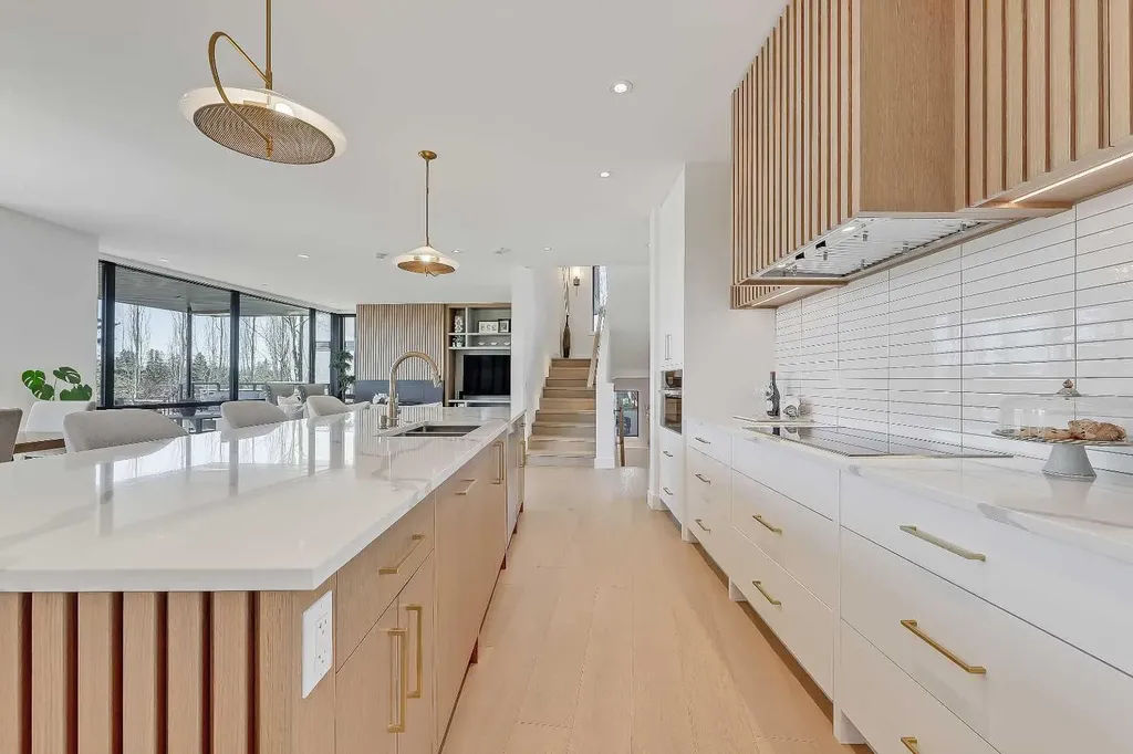159 Rosery Drive NW Calgary AB T2K 1L8