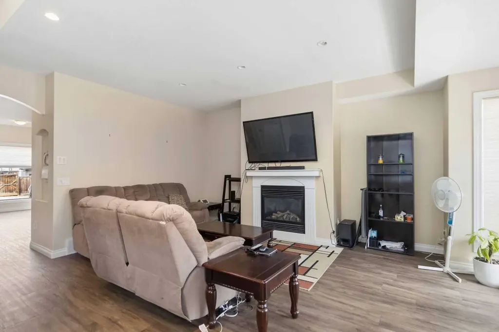 173 Crabapple Way Fort Mcmurray AB T9k0N1