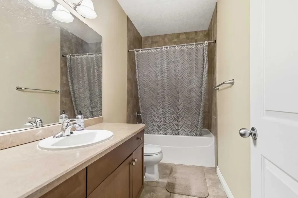 173 Crabapple Way Fort Mcmurray AB T9k0N1