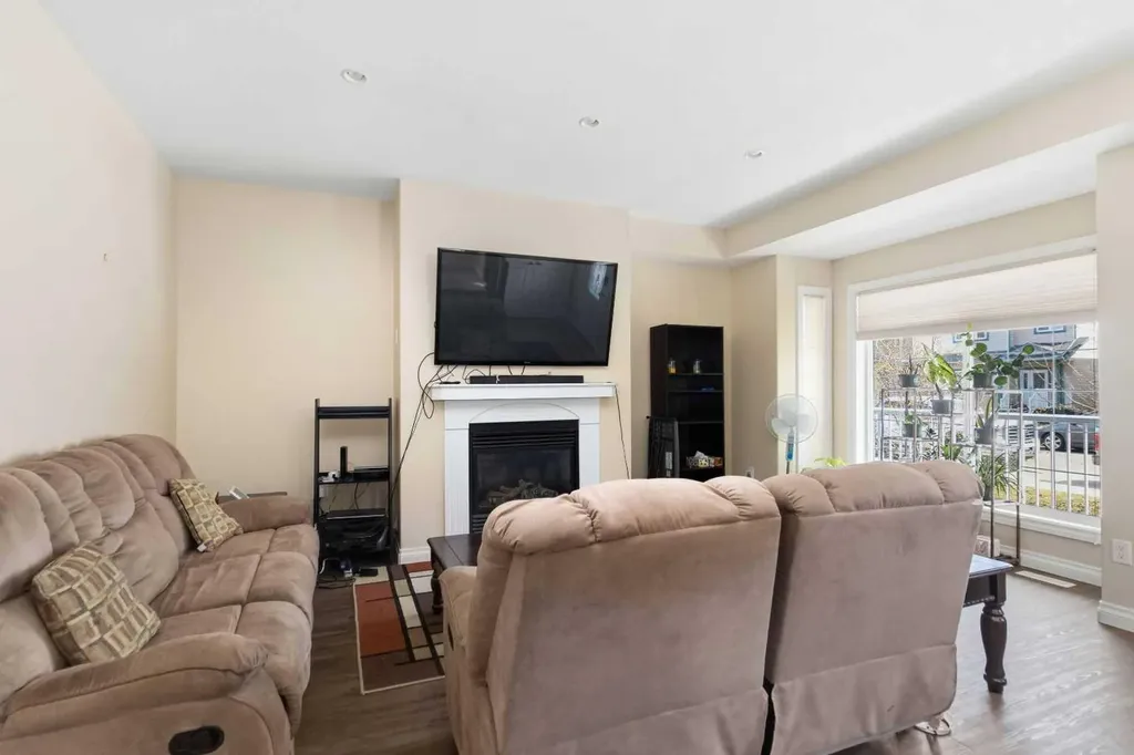 173 Crabapple Way Fort Mcmurray AB T9k0N1