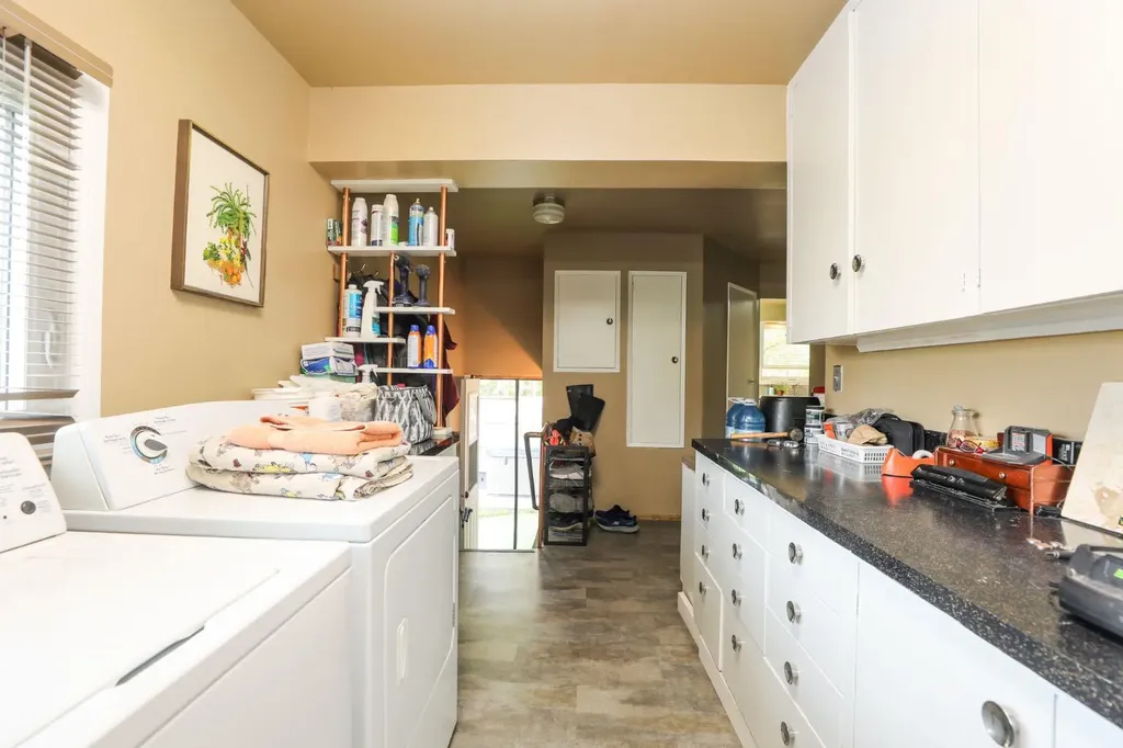 25 W 1 Avenue S Magrath AB T0K 1J0