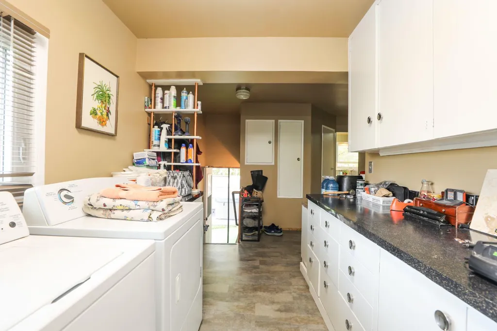 25 W 1 Avenue S Magrath AB T0K 1J0