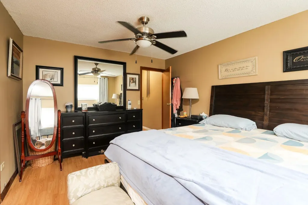 25 W 1 Avenue S Magrath AB T0K 1J0